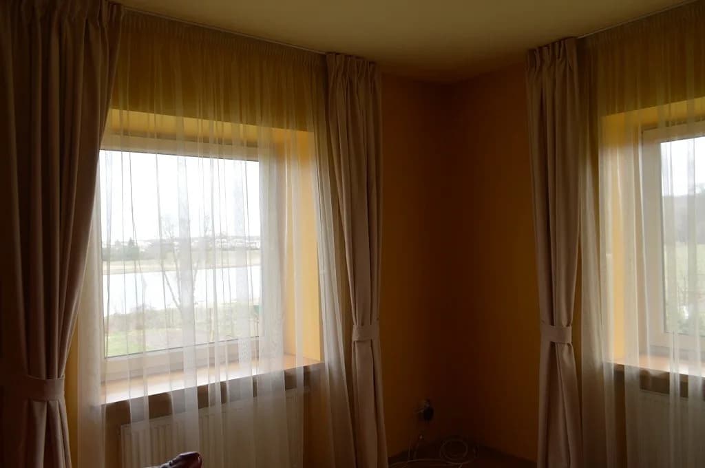 20190411 užuolaidos svetainėje